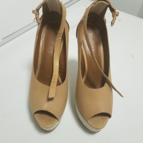 Boutique 9 Platform Sandals Beige - Picture 2 of 3